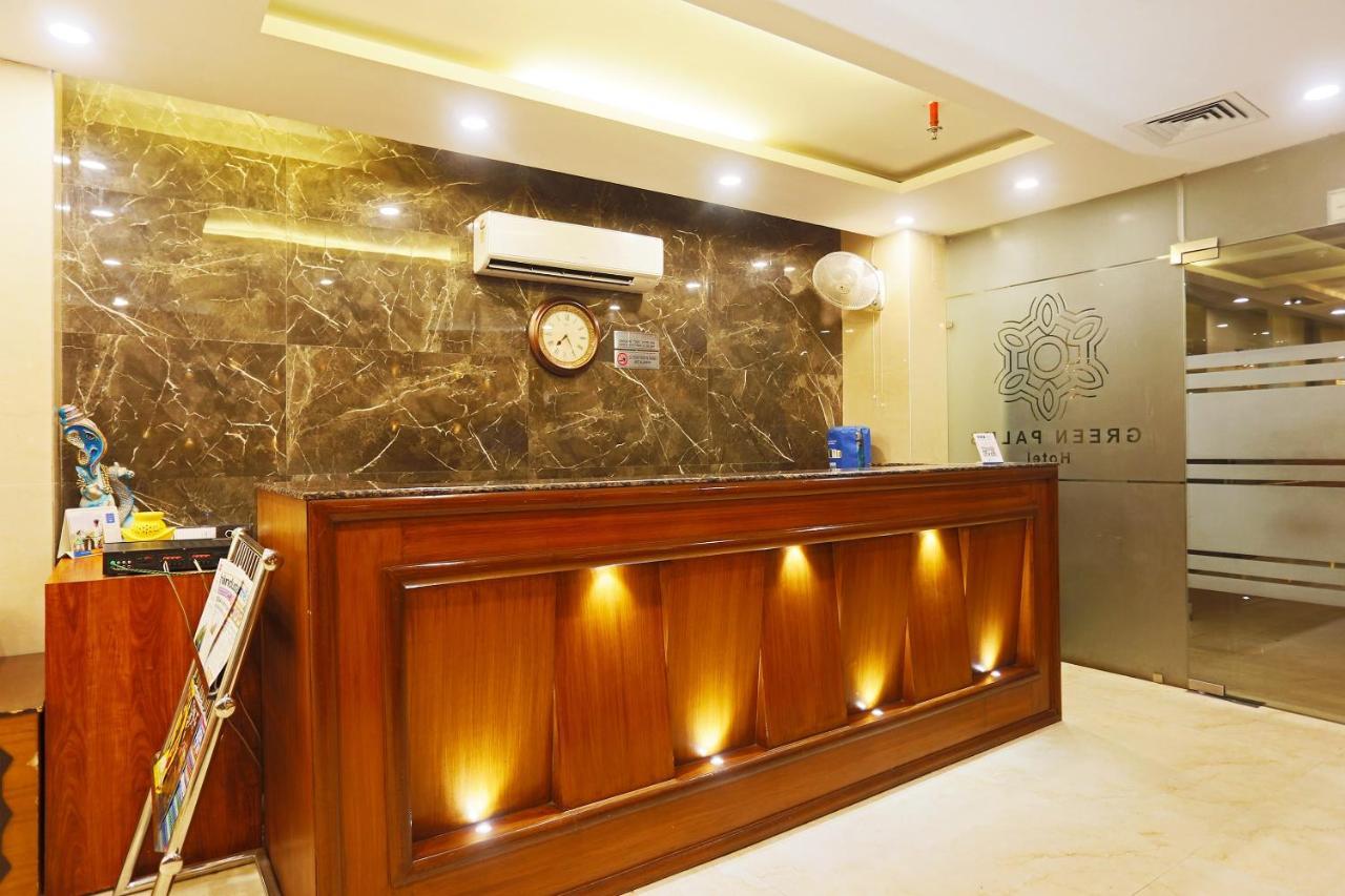 Hotel Capital O Green Palms Near Jhilmil Metro Station Neu-Delhi Exterior foto