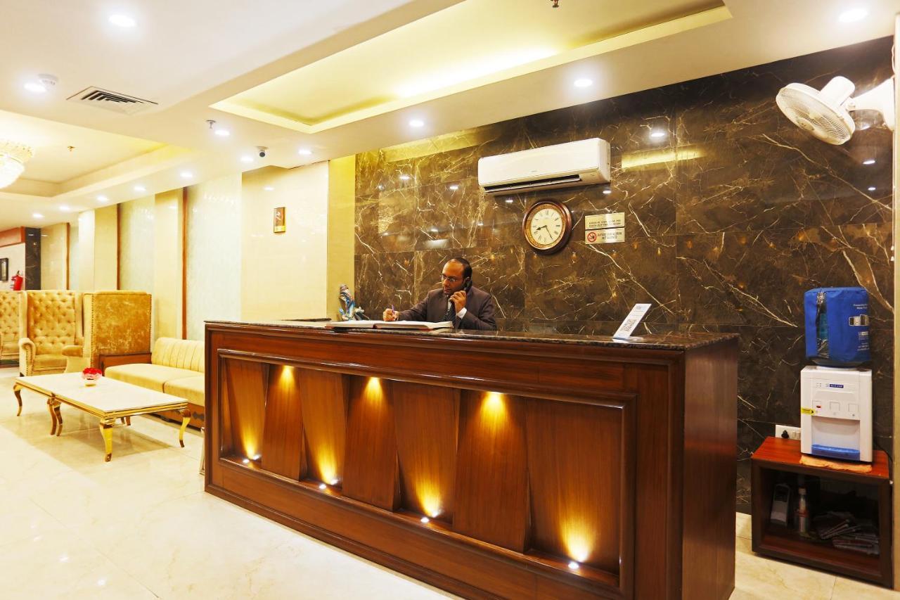 Hotel Capital O Green Palms Near Jhilmil Metro Station Neu-Delhi Exterior foto