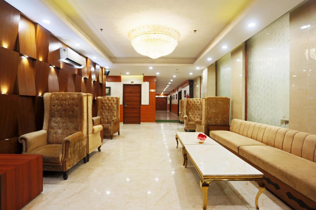 Hotel Capital O Green Palms Near Jhilmil Metro Station Neu-Delhi Exterior foto