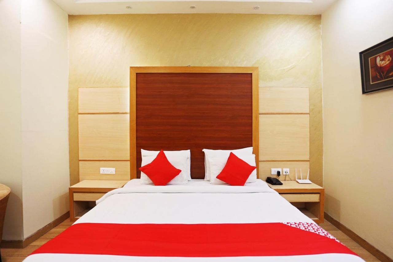 Hotel Capital O Green Palms Near Jhilmil Metro Station Neu-Delhi Exterior foto